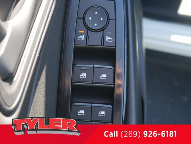 Used 2024 Nissan Rogue S FWD image 20