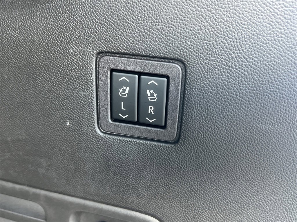 Used 2021 Chevrolet Traverse High Country image 9