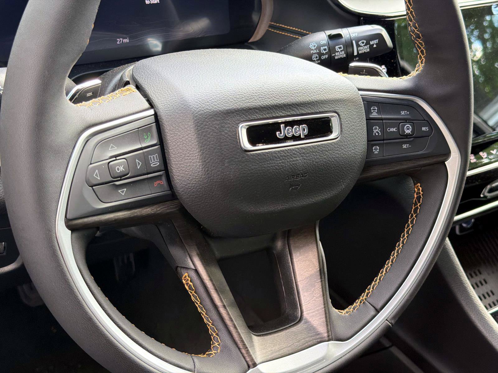New 2026 Jeep Grand Cherokee Overland AWD/4WD image 15
