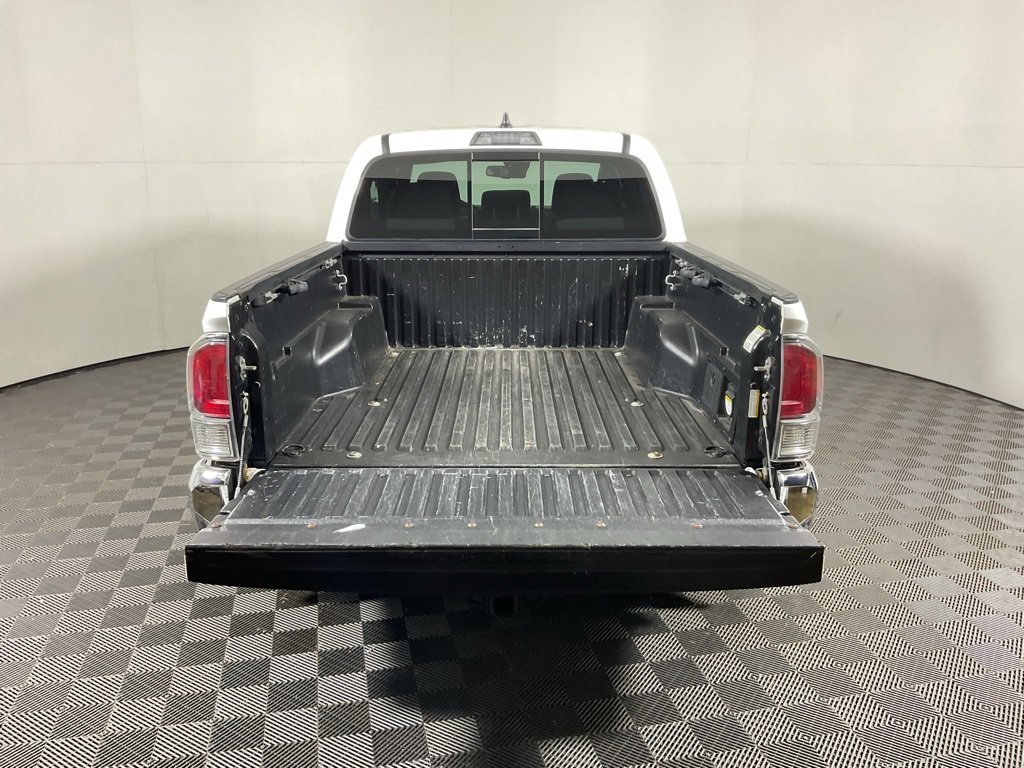 Used 2020 Toyota Tacoma TRD Off-Road image 12