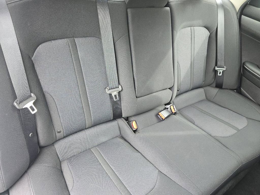 Used 2023 Kia K5 LXS image 17