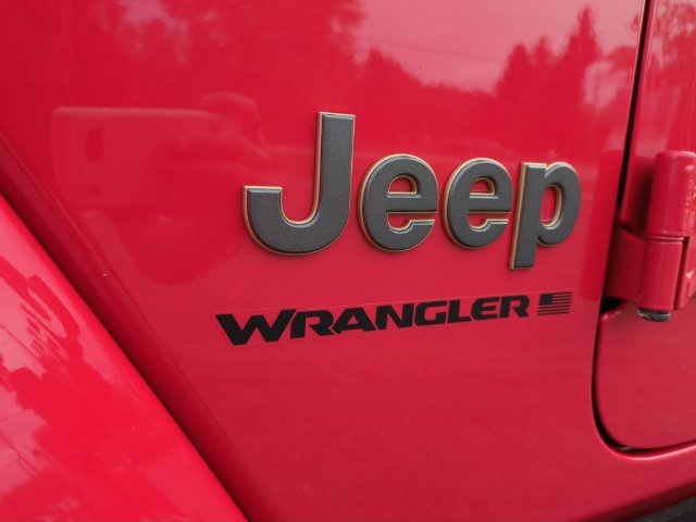 Used 2023 Jeep Wrangler Unlimited Rubicon 392 AWD/4WD image 10