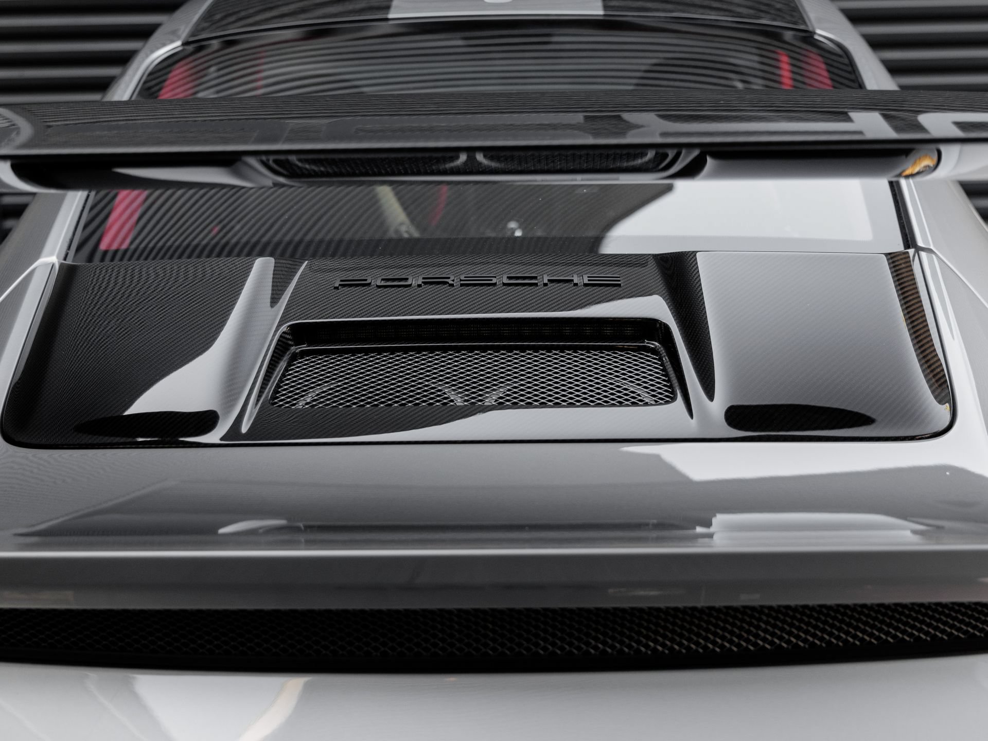 Certified 2018 Porsche 911 GT2 RS RWD image 33