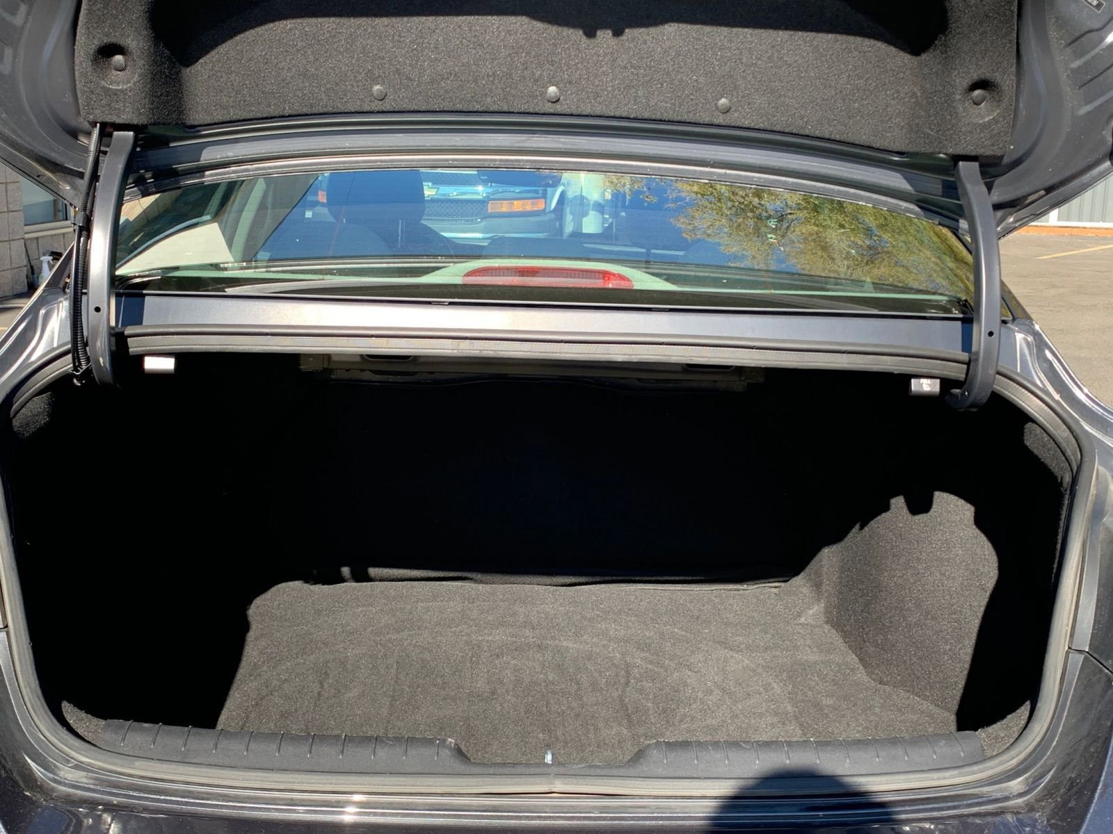 Used 2021 Hyundai Elantra SE image 29