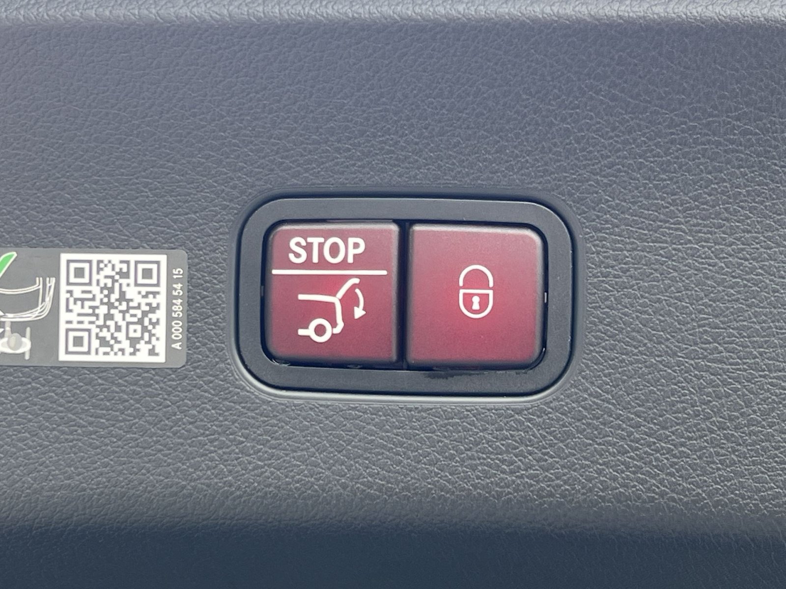 Certified 2026 Mercedes-Benz GLC 300 4MATIC image 32