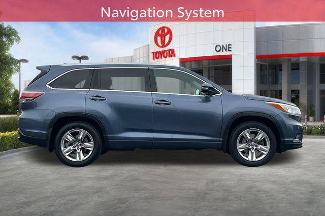 Used 2016 Toyota Highlander Limited image 3