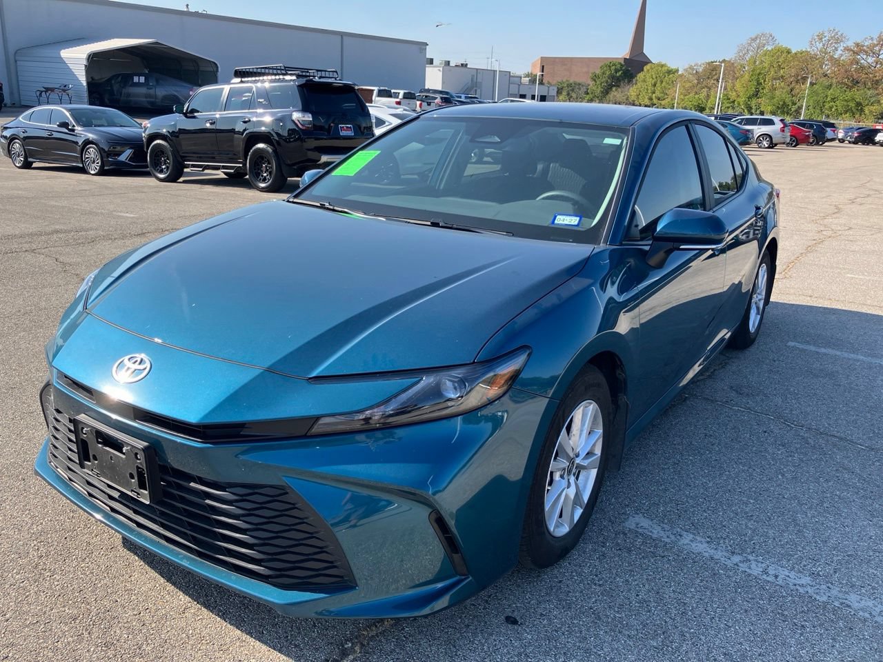 Used 2025 Toyota Camry LE w/ Convenience Package FWD image 2