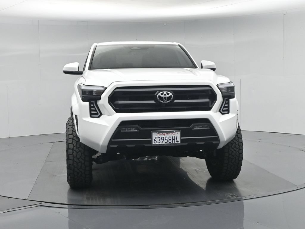 Used 2025 Toyota Tacoma SR5 AWD/4WD image 55