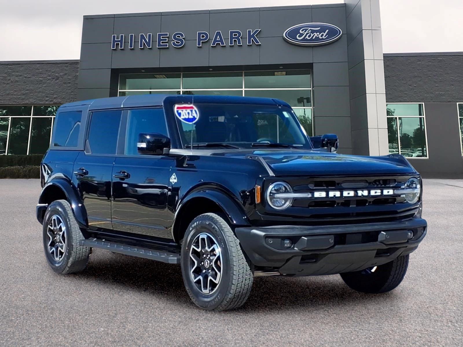 Certified 2024 Ford Bronco Outer Banks AWD/4WD image 1