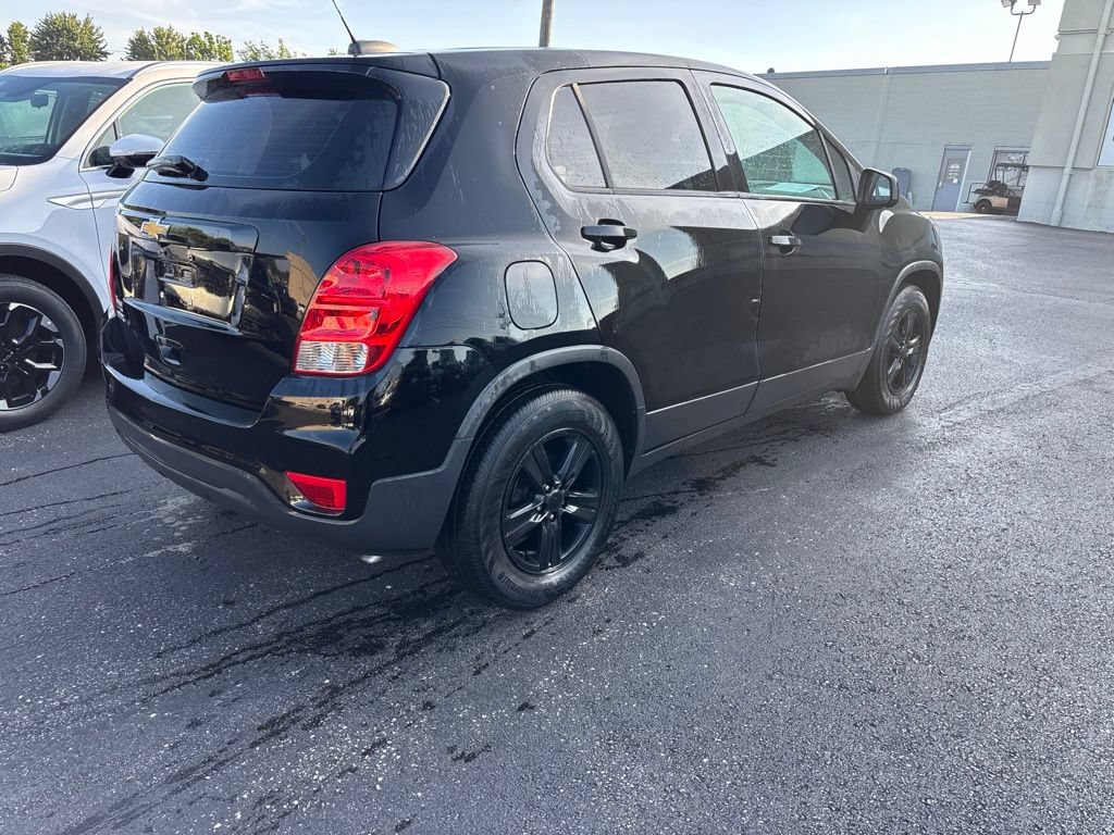 Used 2020 Chevrolet Trax LS FWD image 3