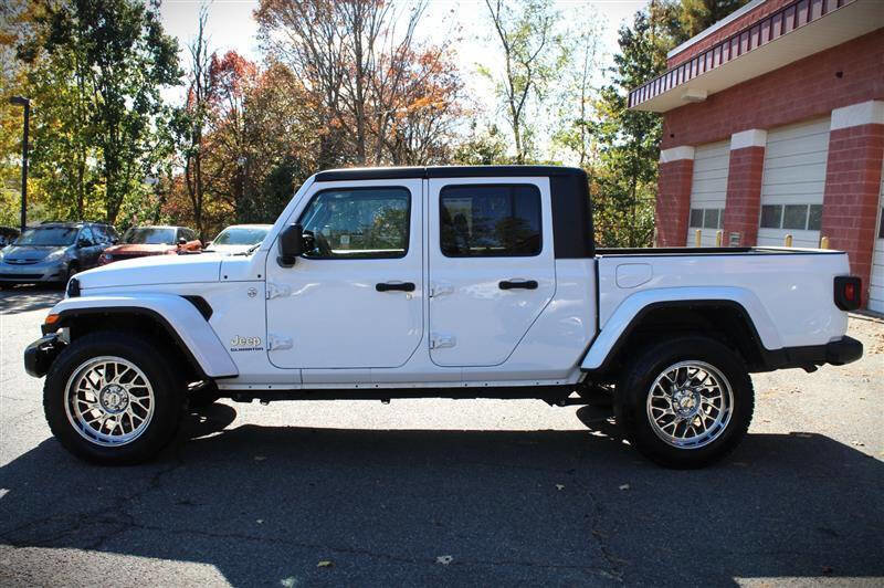 Used 2022 Jeep Gladiator Overland w/ Popular Equipment Package image 2