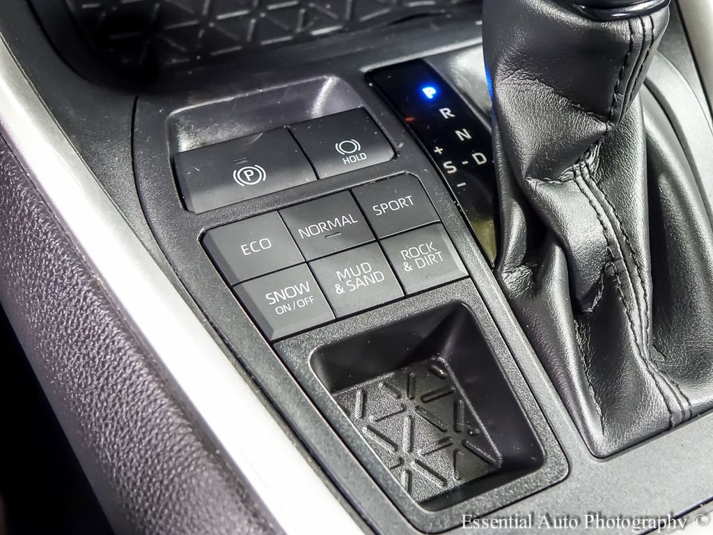 Used 2021 Toyota RAV4 XLE Premium AWD/4WD image 18