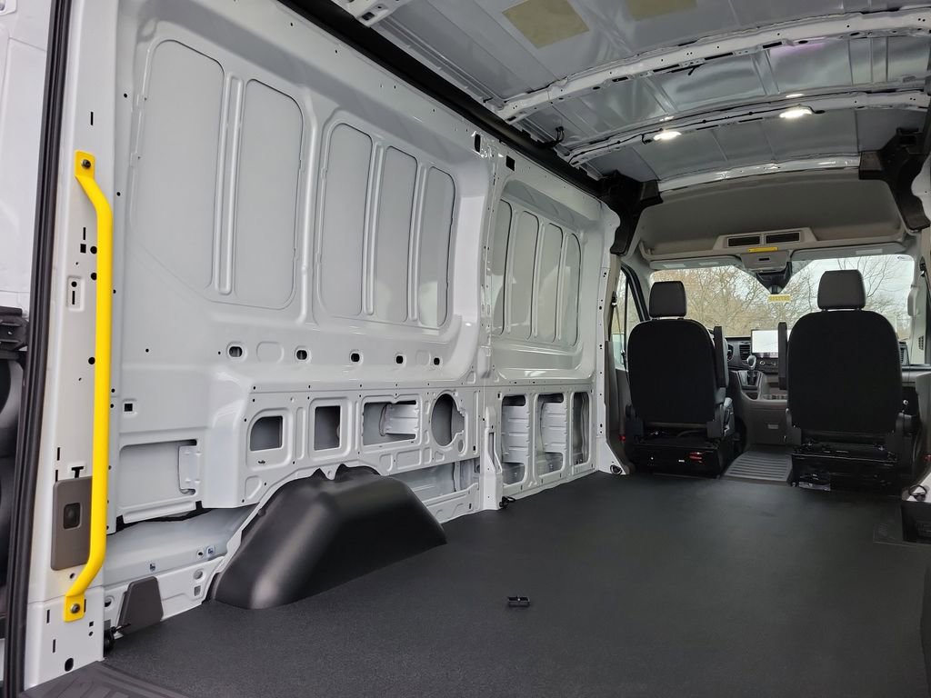 New 2026 Ford Transit 250 148 Medium Roof image 11