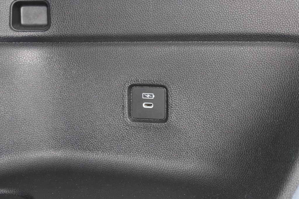 Certified 2025 Honda Pilot Touring image 36
