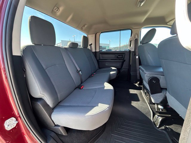 Used 2018 RAM 3500 Tradesman w/ Chrome Appearance Group AWD/4WD image 39