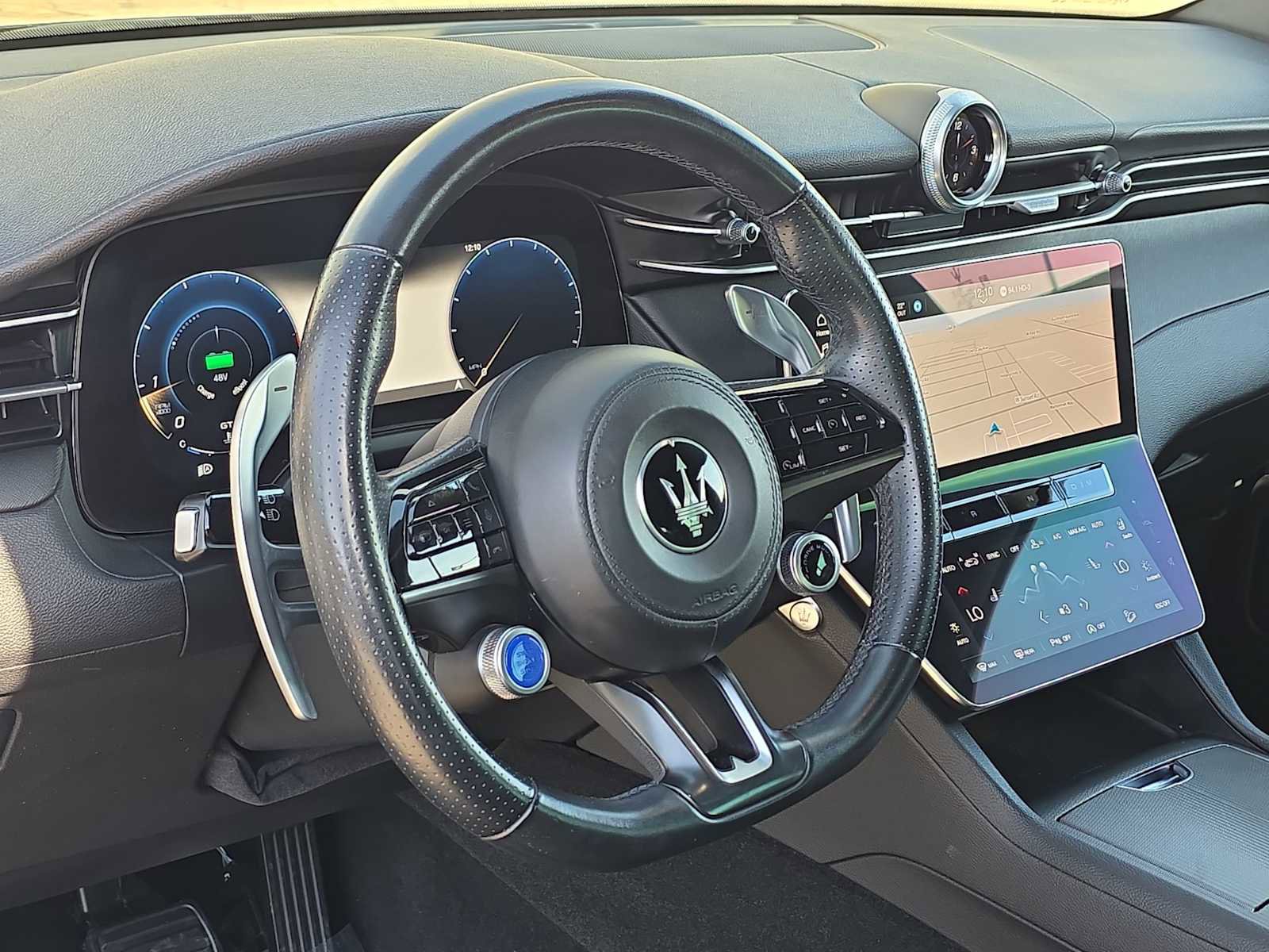 Used 2024 Maserati Grecale GT image 2