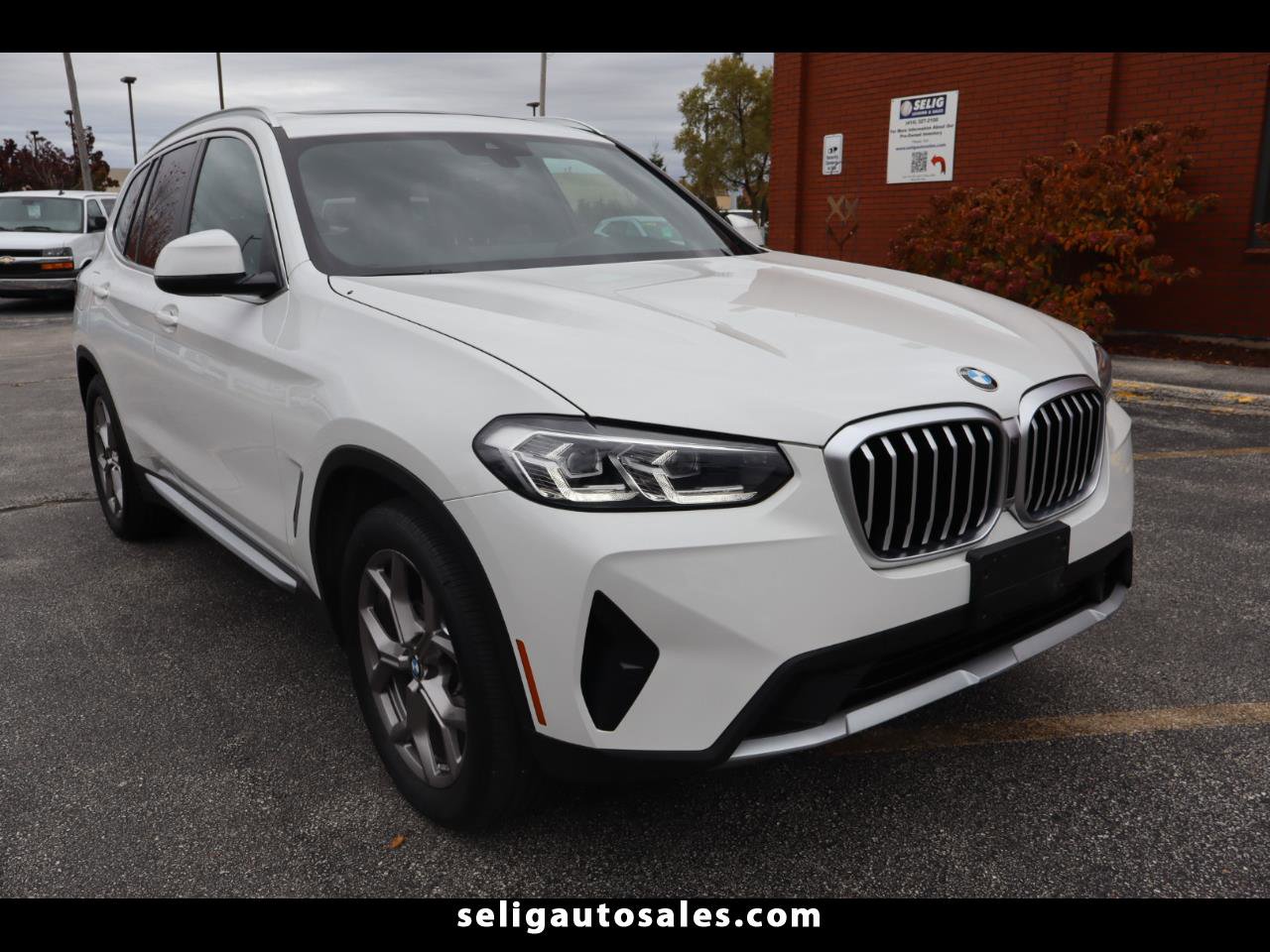 Used 2022 BMW X3 xDrive30i w/ Premium Package 2 image 1
