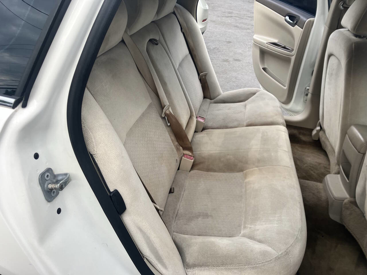 Used 2007 Chevrolet Impala LT FWD image 28