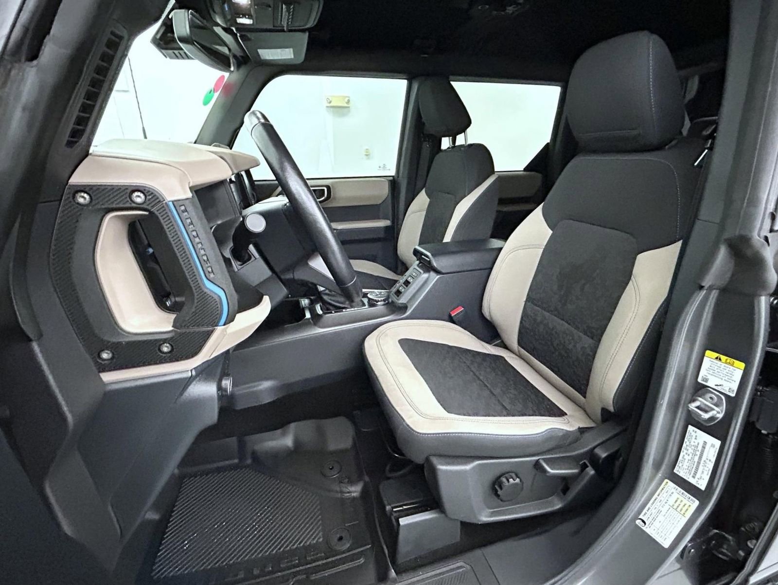 Used 2022 Ford Bronco Wildtrak image 10