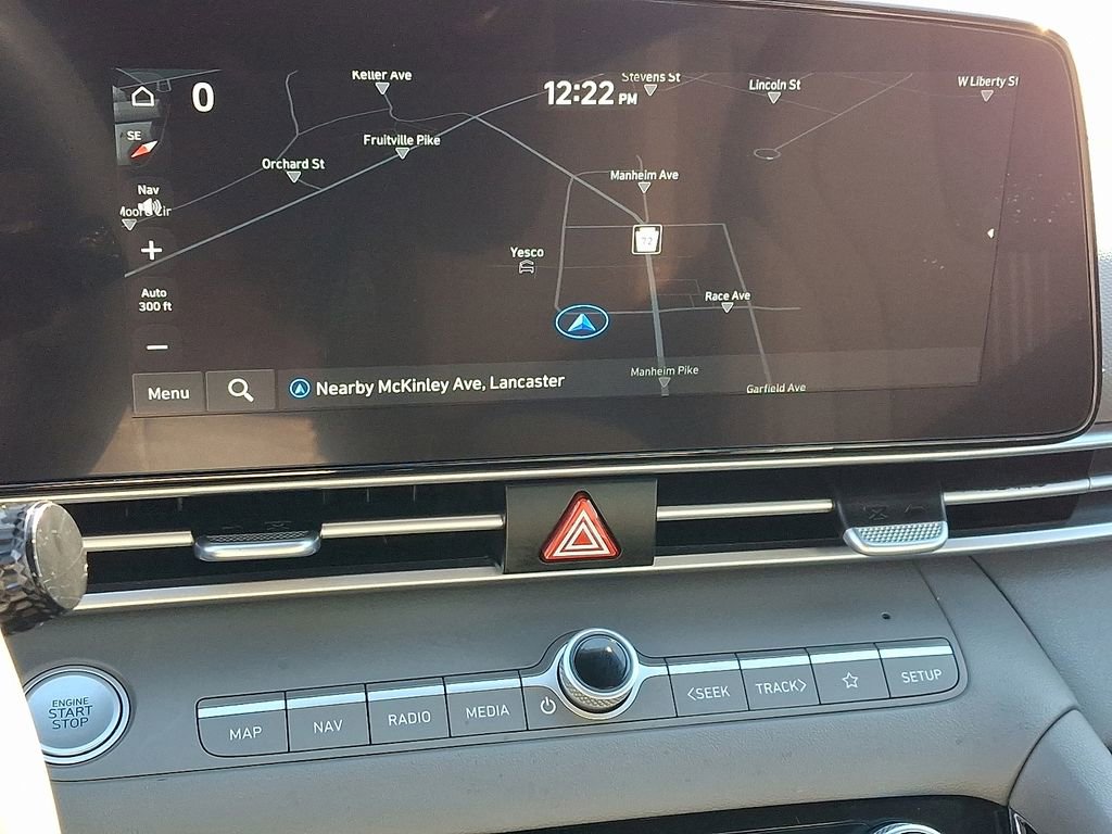 Used 2023 Hyundai Elantra SEL w/ Convenience Package image 17