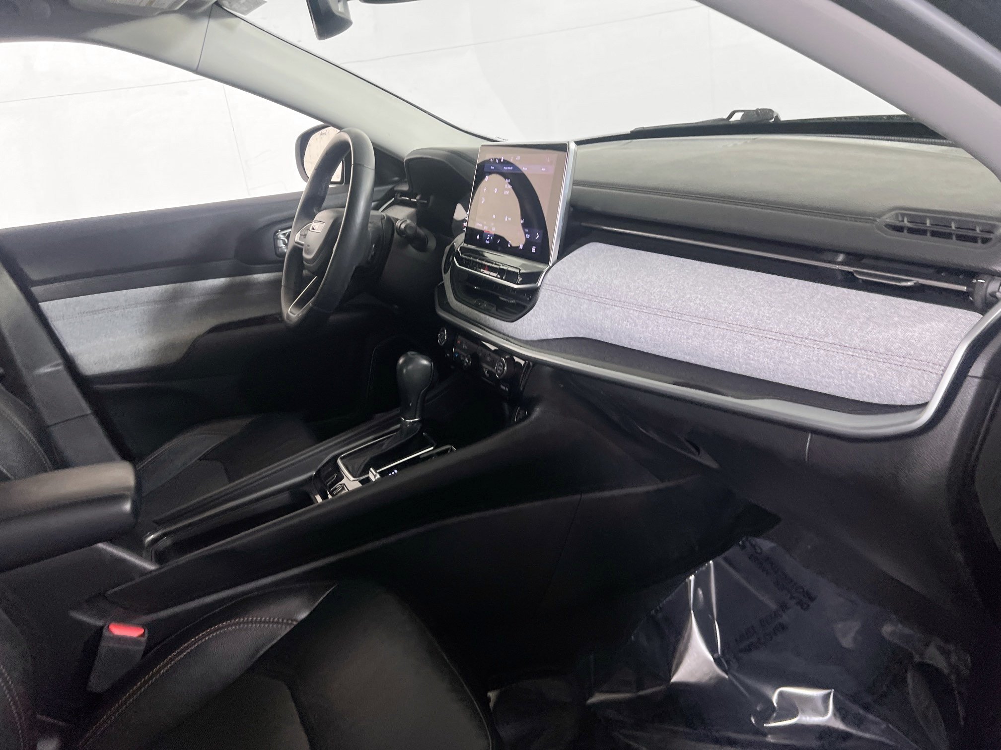 Used 2022 Jeep Compass Latitude AWD/4WD image 27