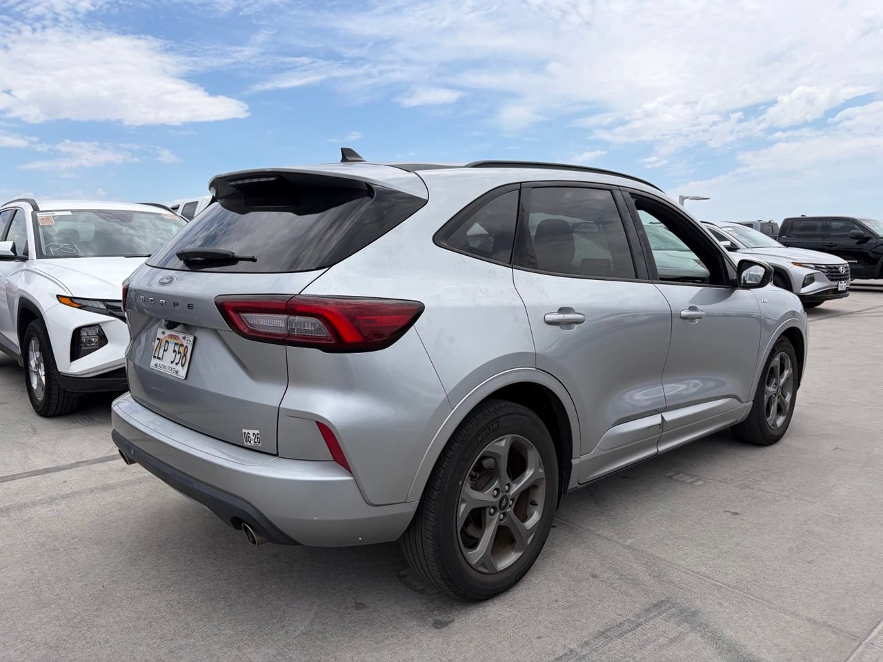 Used 2023 Ford Escape ST-Line FWD image 3