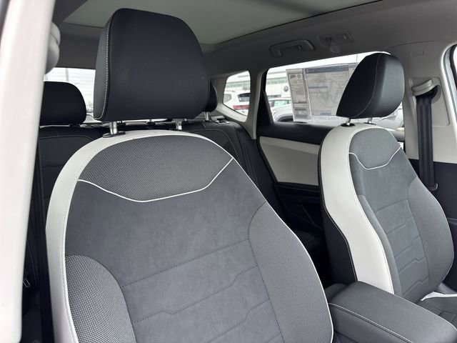 New 2026 Volkswagen Taos SE image 24