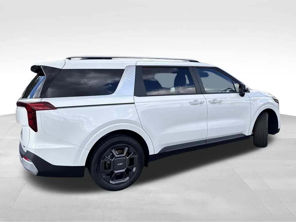 New 2026 Kia Carnival EX image 6