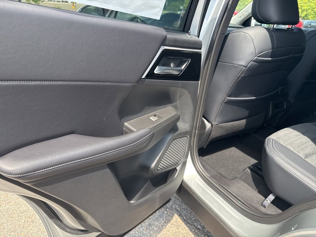 New 2025 Mitsubishi Outlander SE image 20