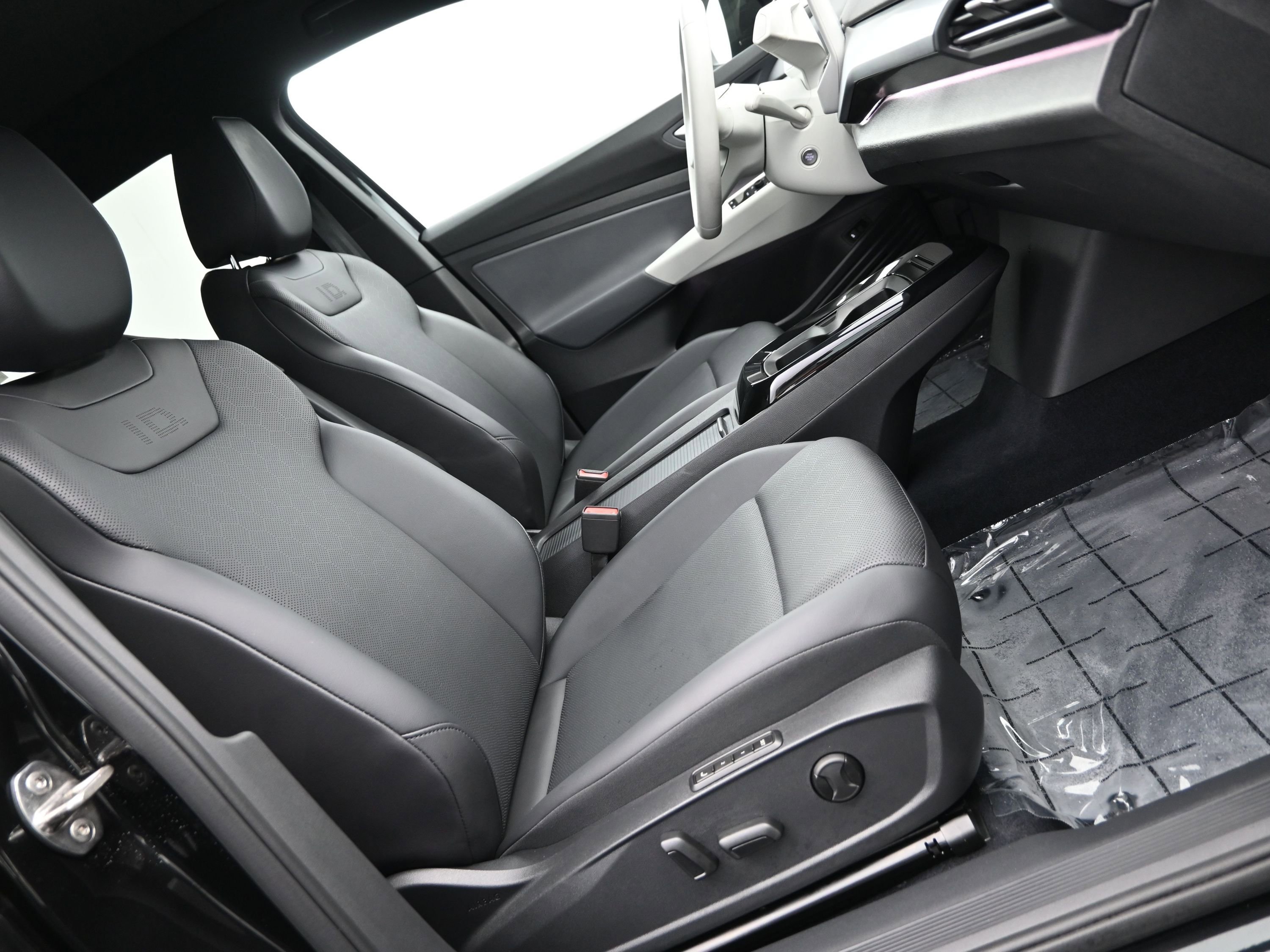 Used 2021 Volkswagen ID.4 1st Edition w/ ID.4 Protection Package image 14