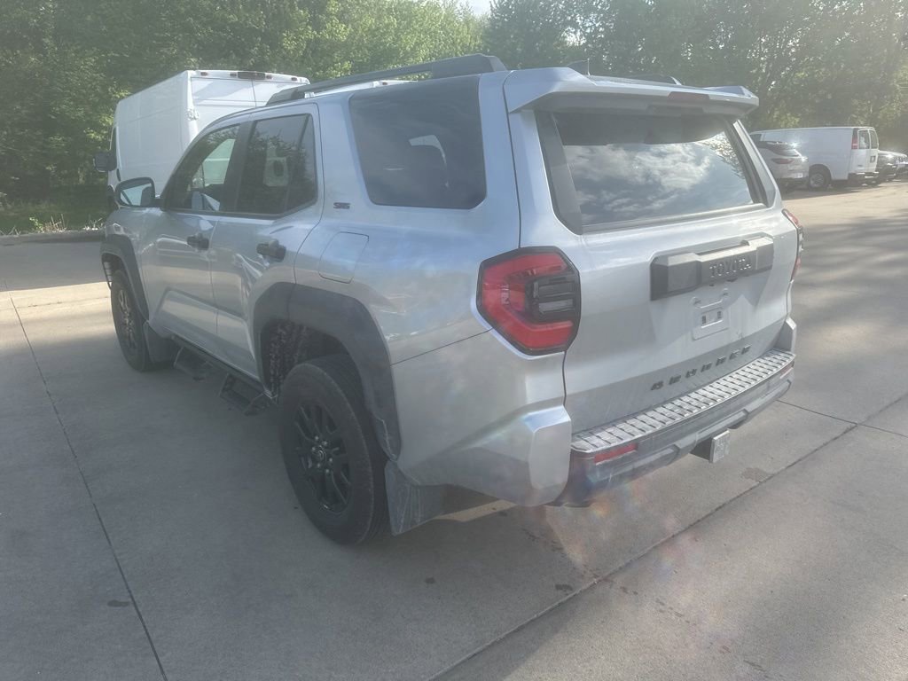 Used 2026 Toyota 4Runner SR5 AWD/4WD image 9