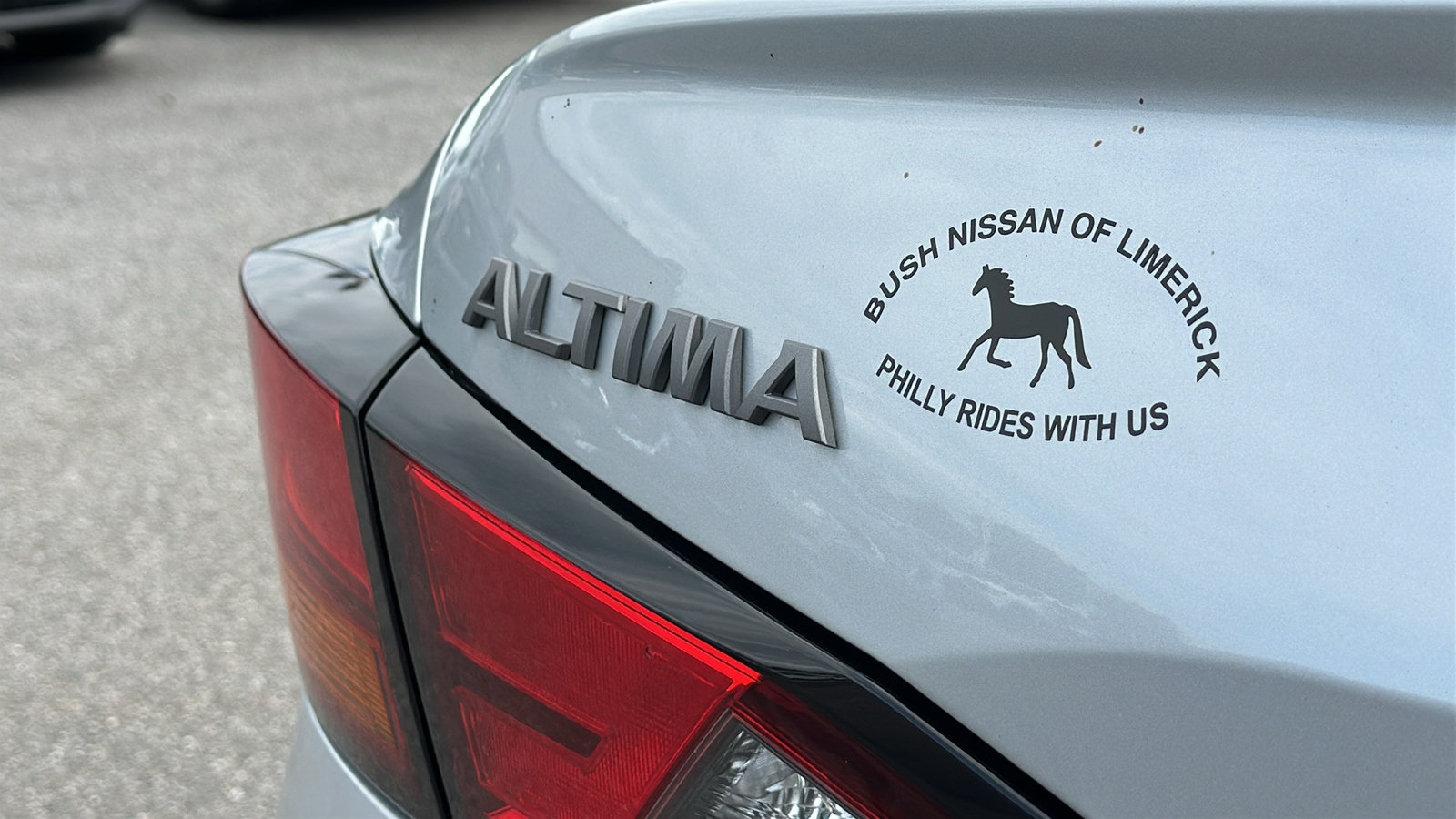 Used 2024 Nissan Altima 2.5 SV FWD image 9