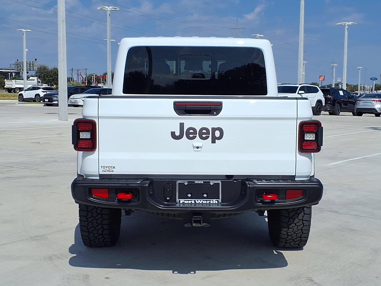 Used 2025 Jeep Gladiator Rubicon w/ Convenience Group AWD/4WD image 8