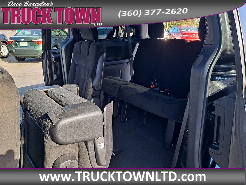 Used 2016 Dodge Grand Caravan SE image 10