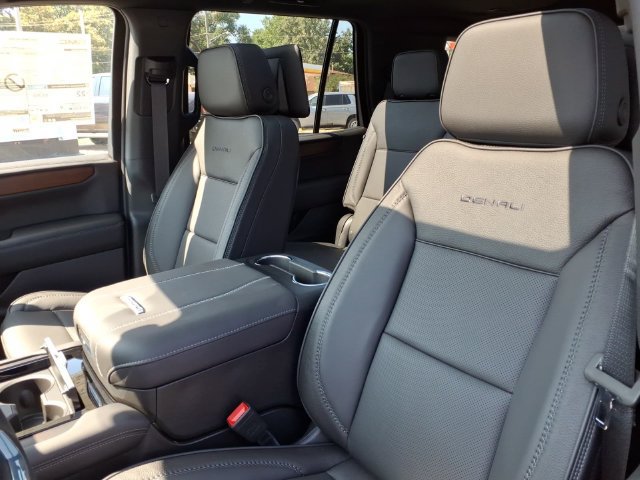 New 2026 GMC Yukon Denali w/ Advanced Technology Package AWD/4WD image 9
