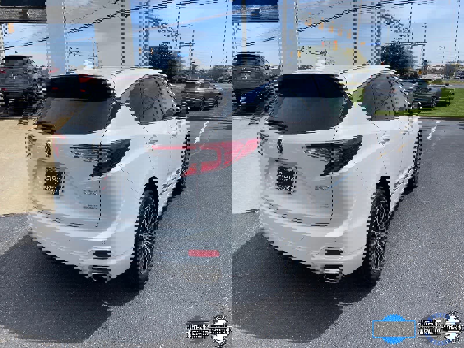 Certified 2025 Acura MDX SH-AWD w/ Advance Package image 5