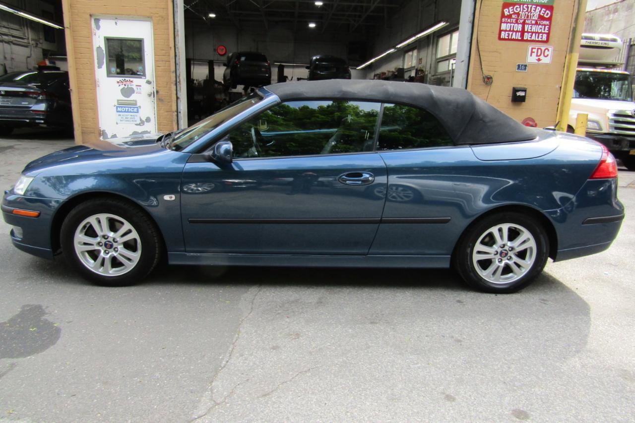 Used 2007 Saab 9-3 2.0T w/ Premium 16 Pkg FWD image 2