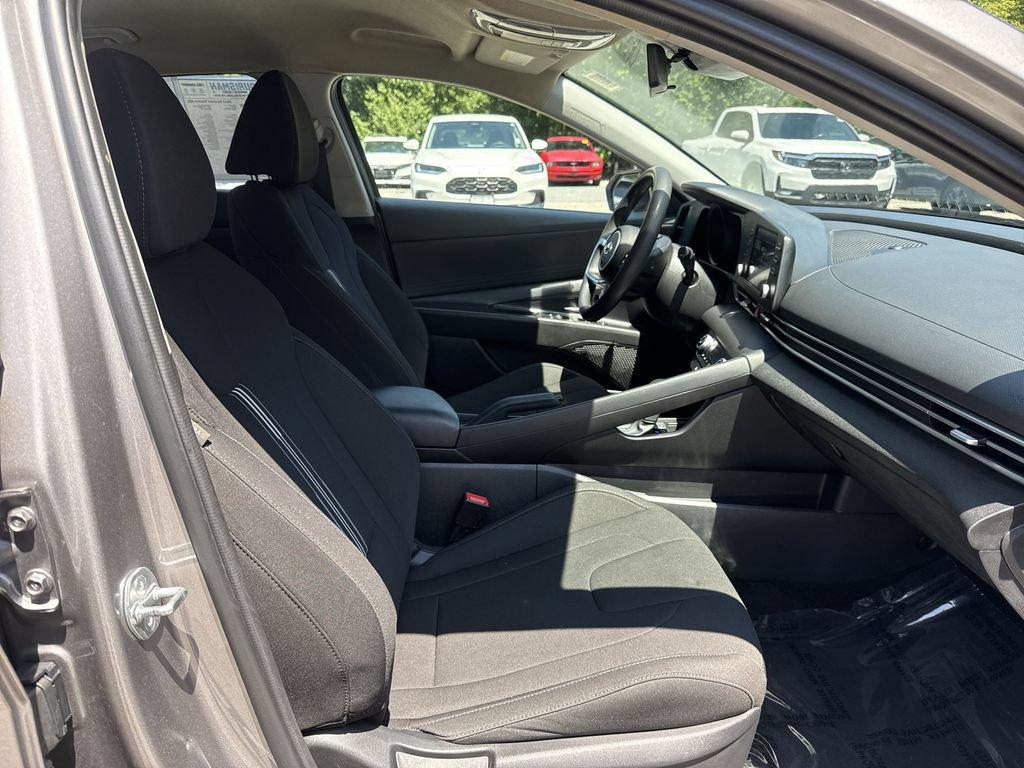 Used 2023 Hyundai Elantra SEL FWD image 24