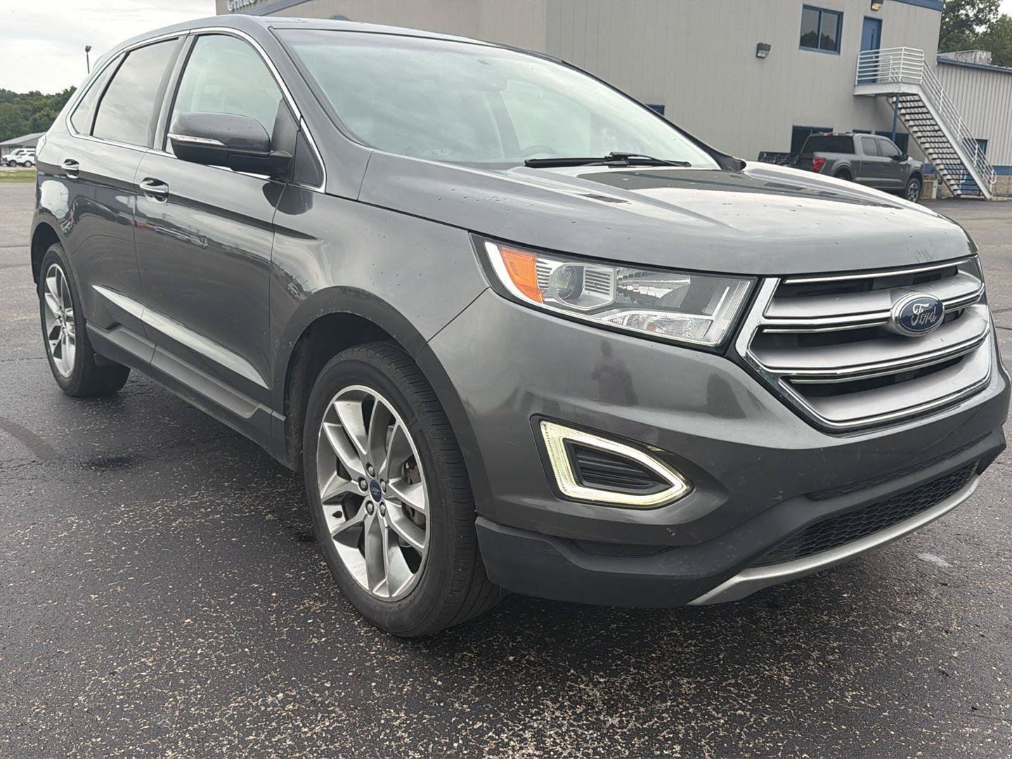 Used 2015 Ford Edge Titanium w/ Equipment Group 301A FWD image 3