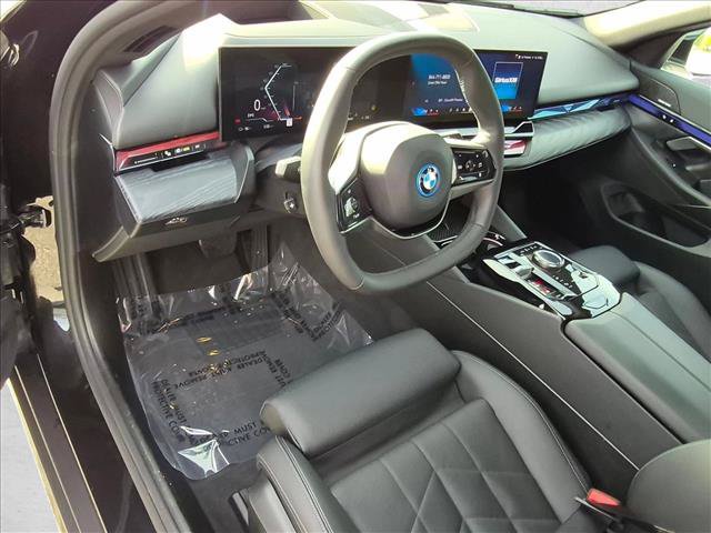Certified 2024 BMW i5 eDrive40i w/ Premium Package RWD image 3