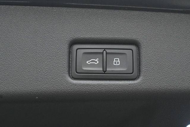 Used 2025 Audi Q5 Premium w/ Convenience Package AWD/4WD image 32