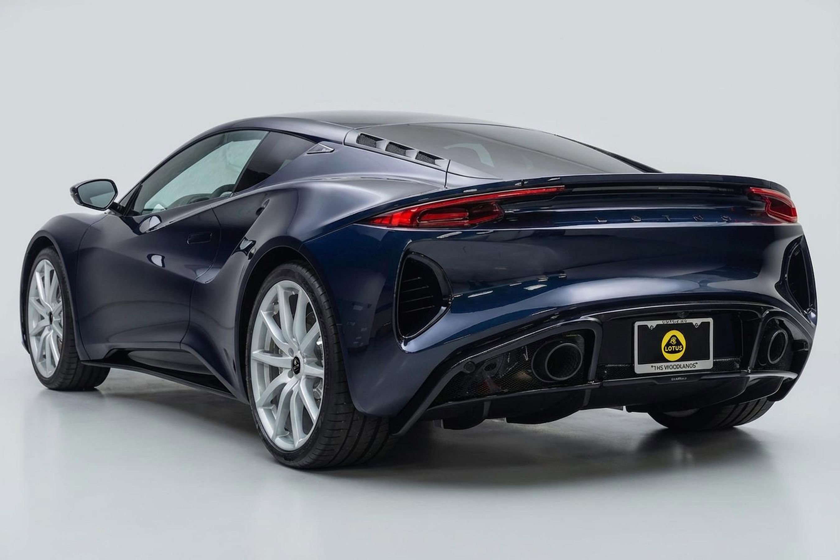 New 2025 Lotus Emira image 12