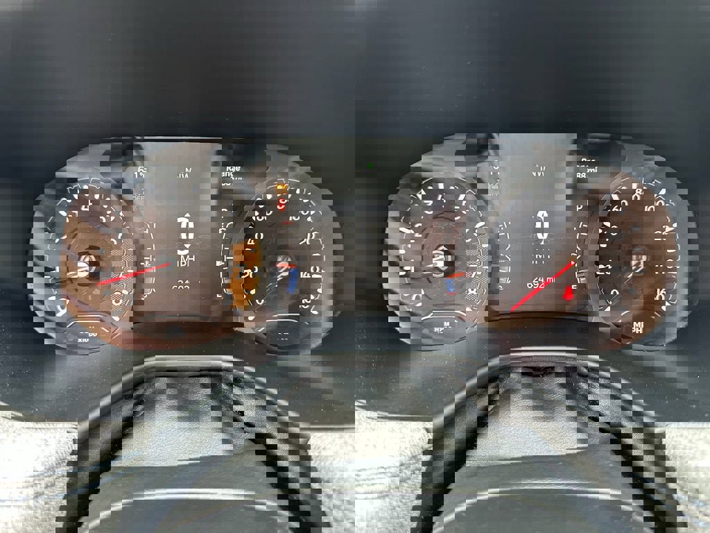 Used 2024 Jeep Compass Latitude image 20