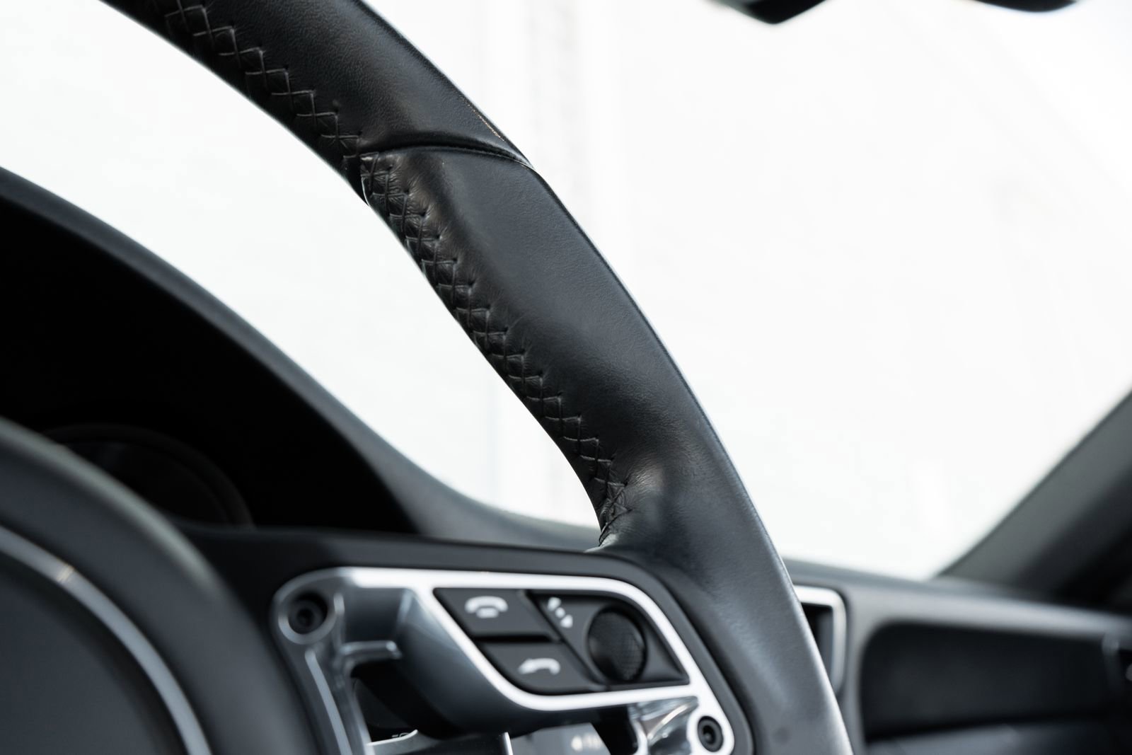 Used 2017 Porsche 911 Carrera GTS RWD image 33