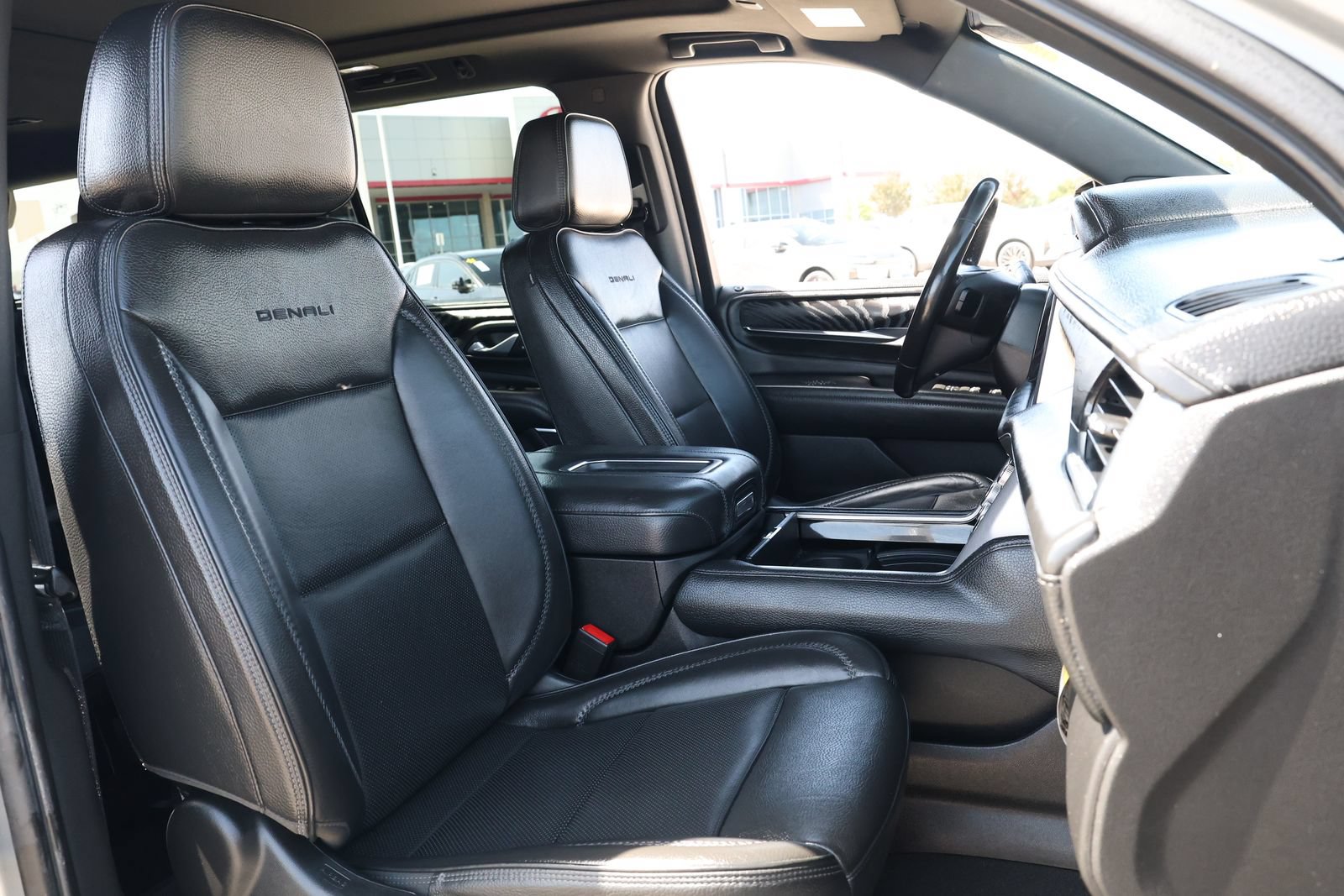 Used 2022 GMC Yukon Denali w/ Max Trailering Package AWD/4WD image 31