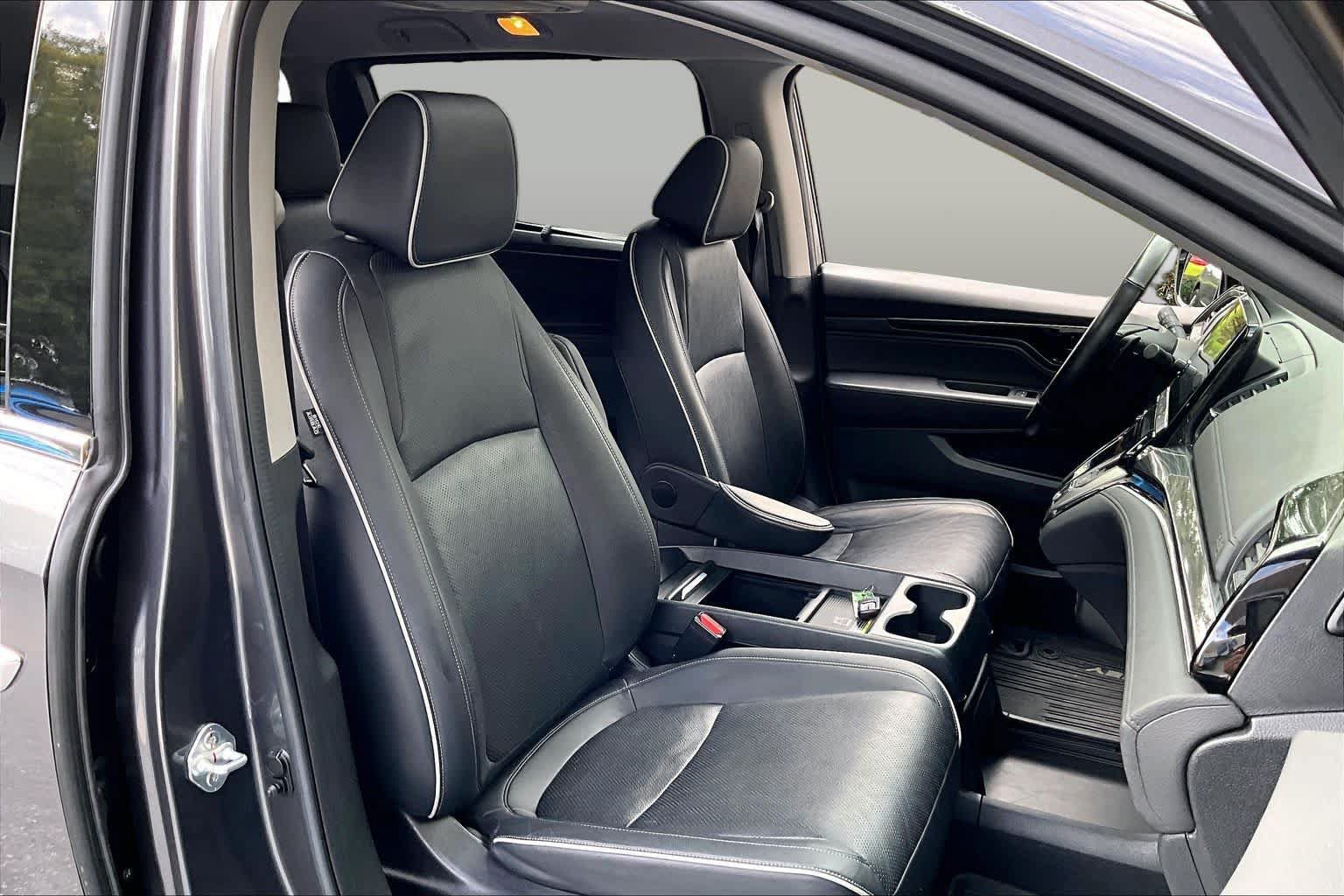 Used 2023 Honda Odyssey Elite image 9