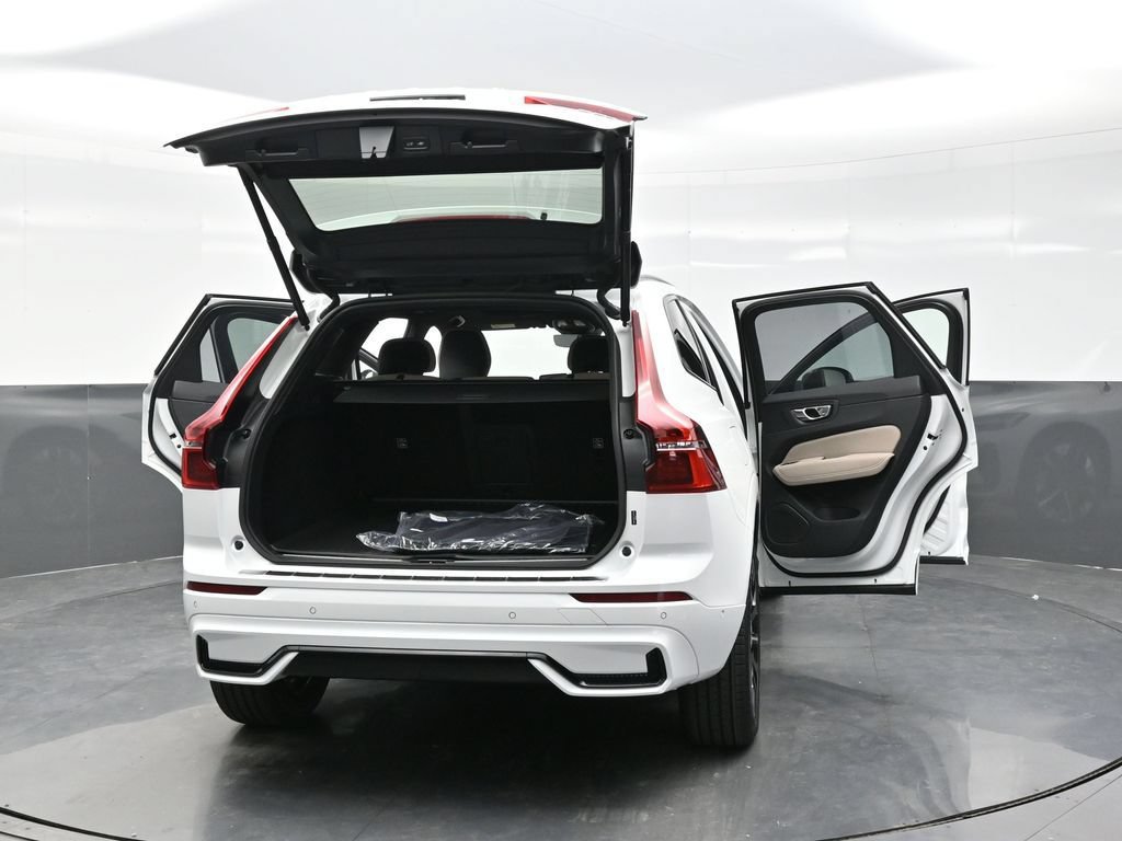 New 2026 Volvo XC60 B5 Plus w/ Climate Package AWD/4WD image 34