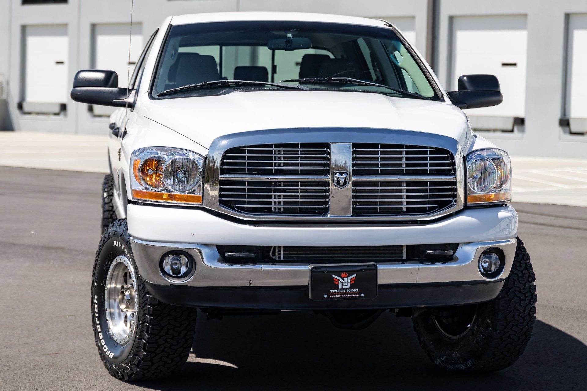 Used 2006 Dodge Ram 2500 Truck SLT w/ Light Group image 2
