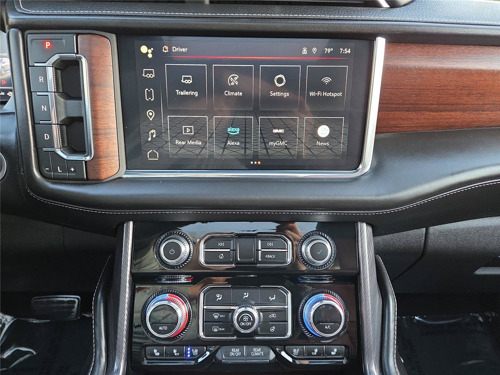 Used 2023 GMC Yukon XL Denali Ultimate AWD/4WD image 19