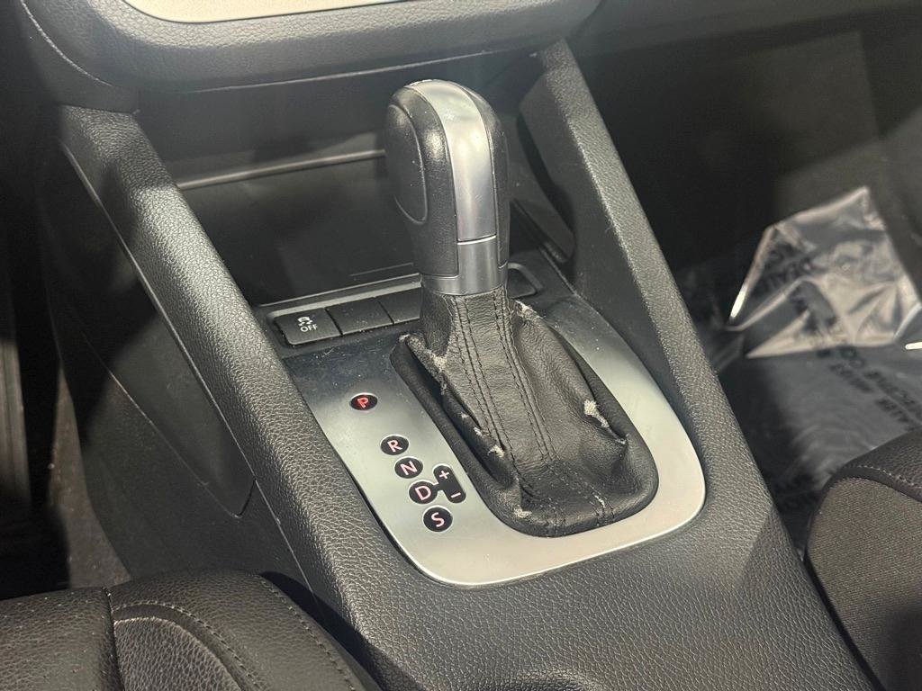 Used 2012 Volkswagen Eos Komfort FWD image 33